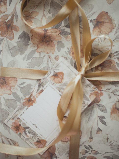 Gift_tags_paper_product
